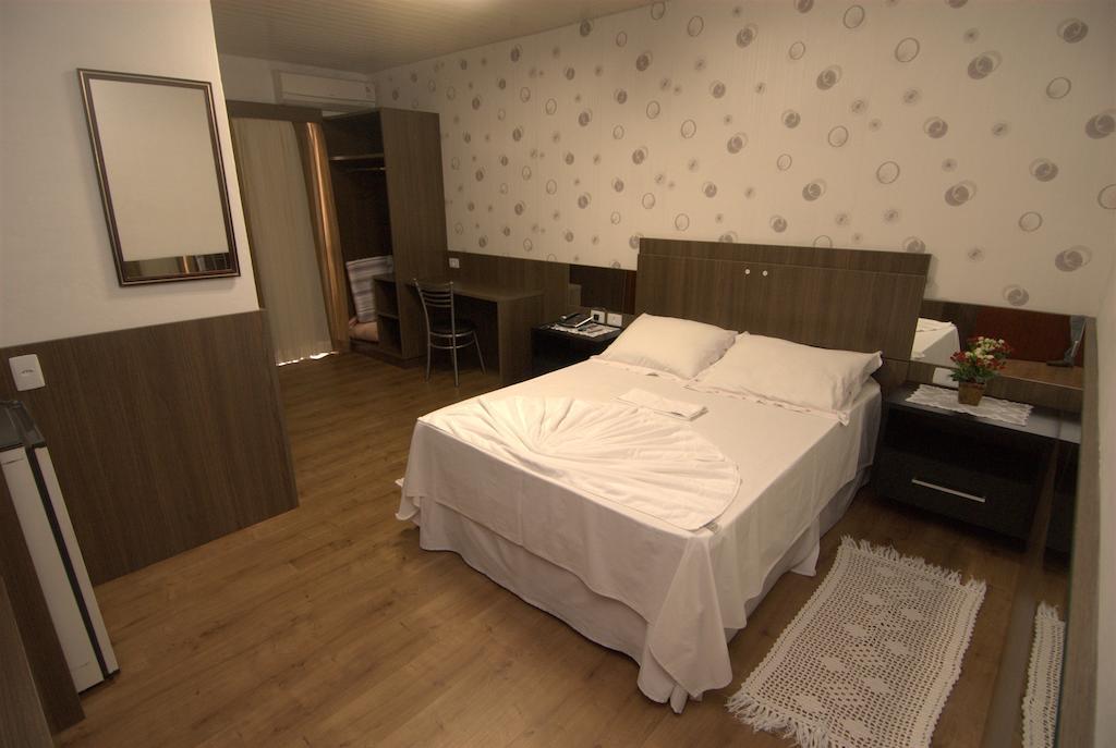 Novo Hotel Tinho Rio do Sul Pokoj fotografie
