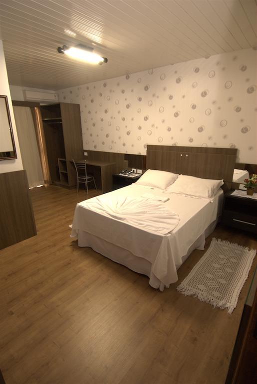 Novo Hotel Tinho Rio do Sul Pokoj fotografie